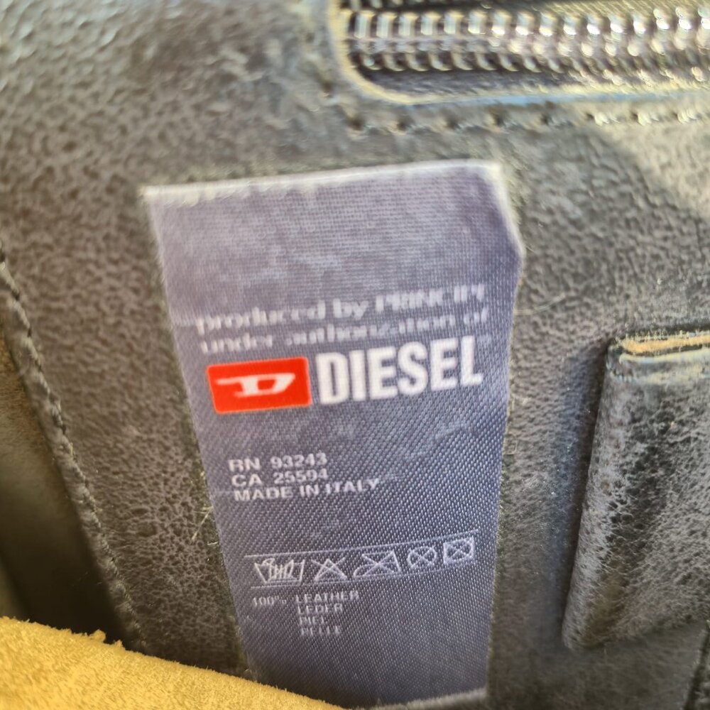 Vintage Diesel Italian Leather Messenger Bag, Retro Flap Closure & Logo Detail - Picture 8 of 13